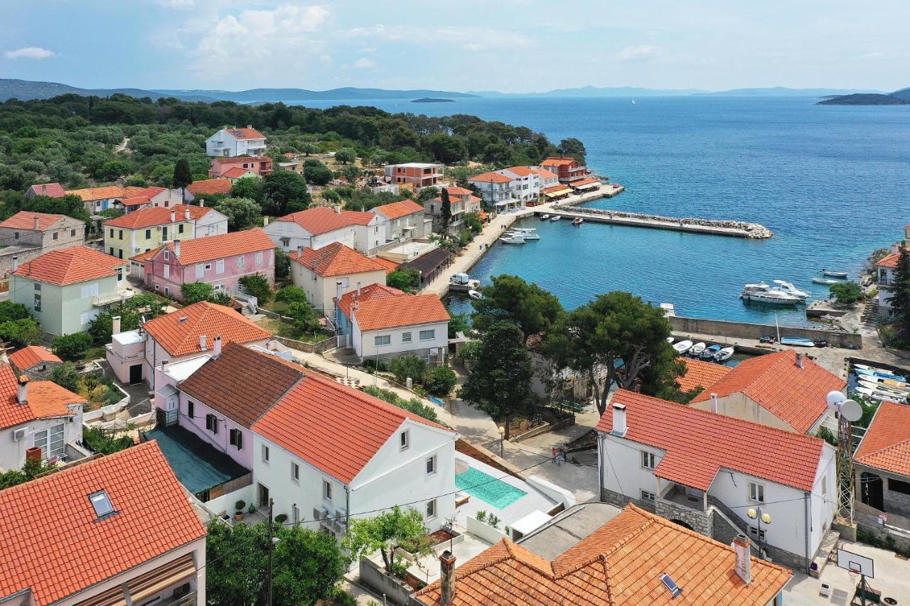 Villa Mira With A Heated Pool And A Sea View Božava Eksteriør billede
